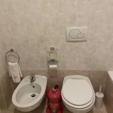 La Casa Dell'isola Apartment *